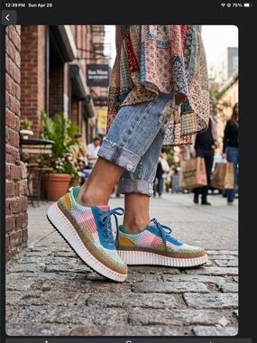 Tyche INTERNATIONAL Boho  platform sneakers – size 38( 7.5-8 US ) A++++++